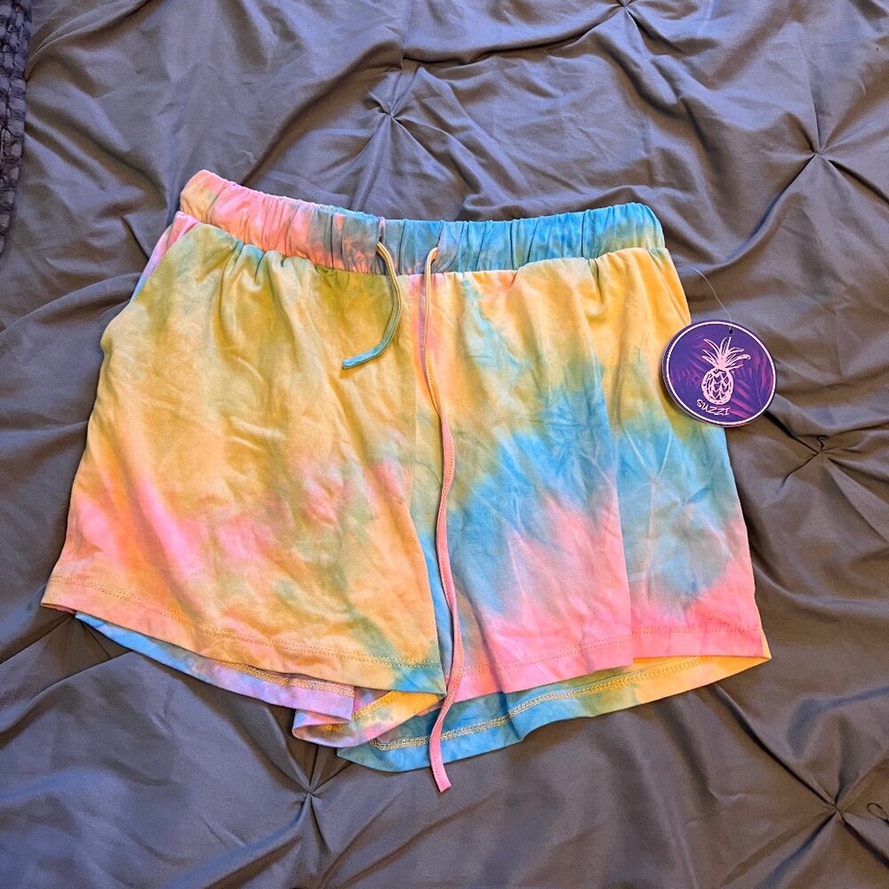 Suzzi, Size Small, Tie Dye Shorts, NWT